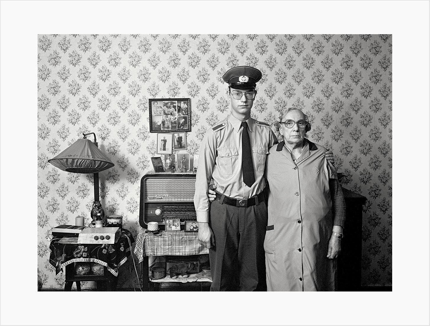 Harf Zimmermann "Hufelandstraße 1055 Berlin" #871000_19, Frau Töpfer und ihr Enkel René